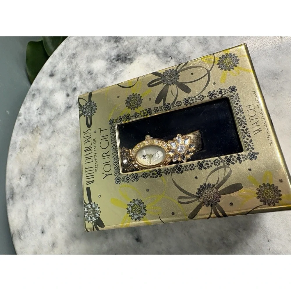 Elizabeth Taylor White Diamonds Quartz Oval Analog Watch Gold Case w/ Box